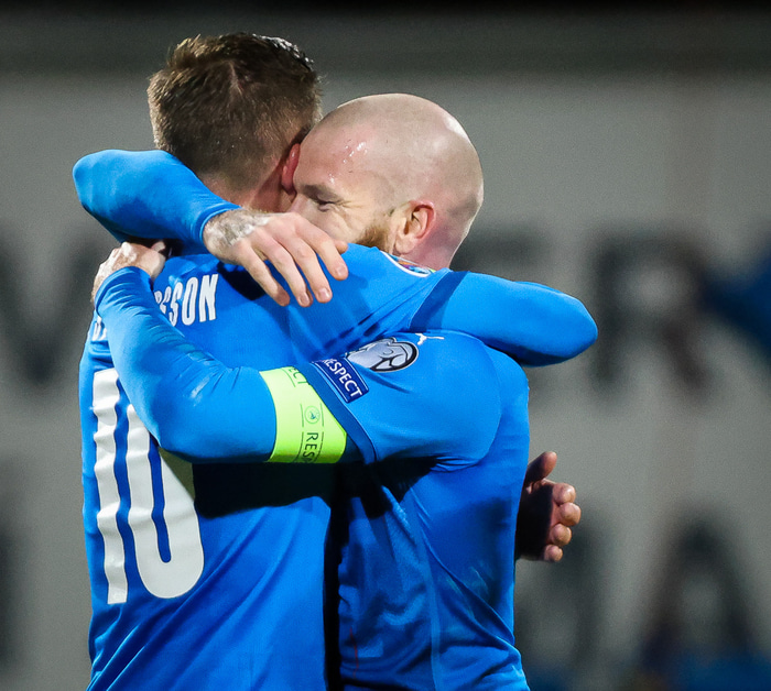 Gylfi og Aron eru á sínum stað.