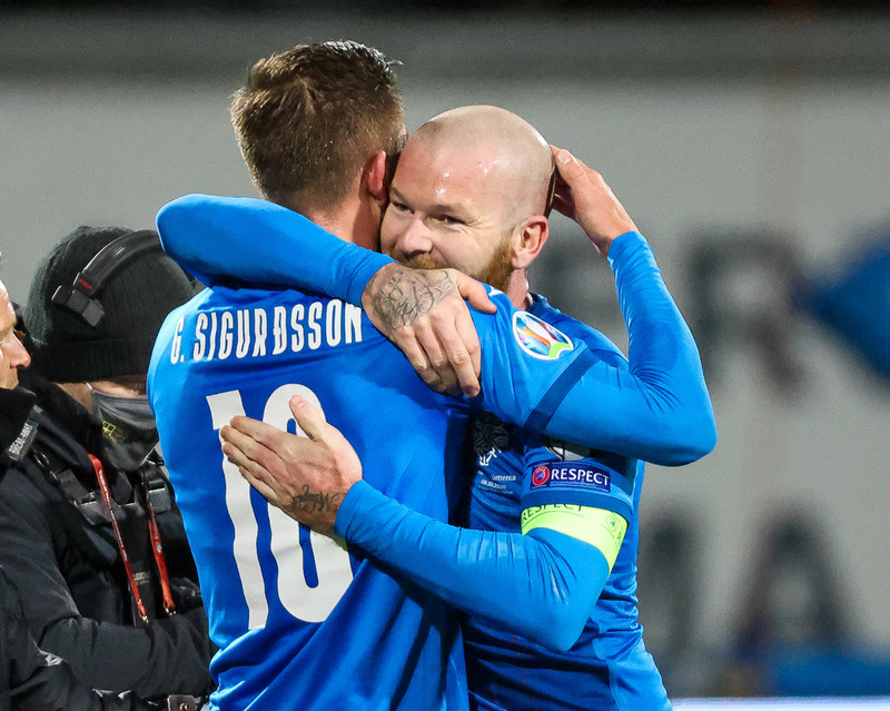 Verða Gylfi og Aron, eða annar hvor þeirra?