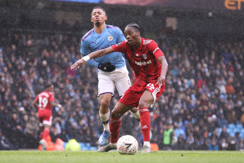 Terence Kongolo í leik með Fulham á síðustu leiktíð