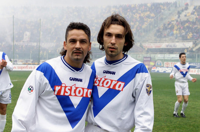 Pirlo á Brescia árunum, með Roberto Baggio.