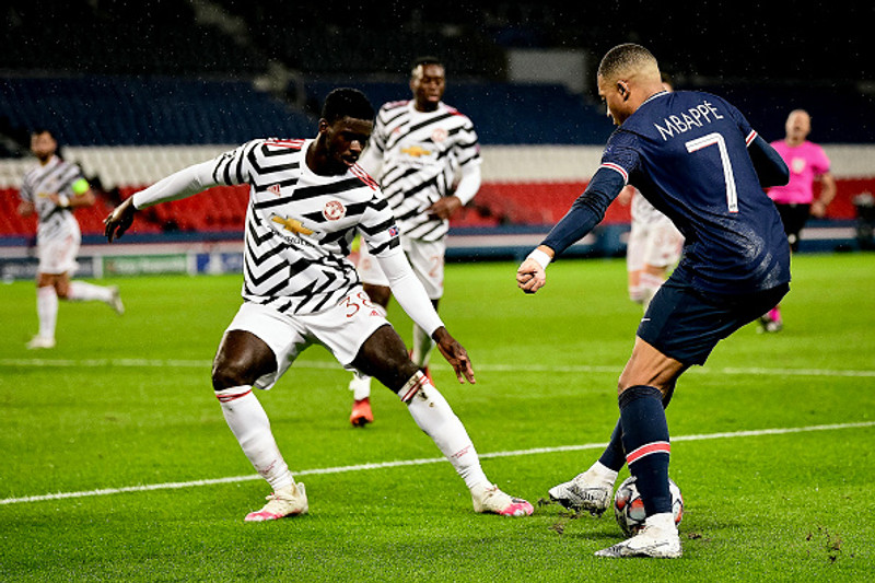 Poch kemur Mbappe til varnar