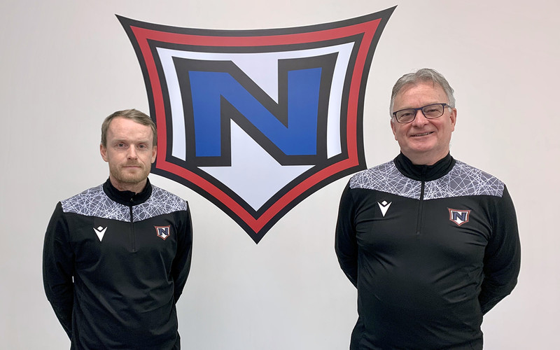 Hólmar Örn Rúnarsson og Bjarni Jóhannesson þjálfarar Njarðvíkur.