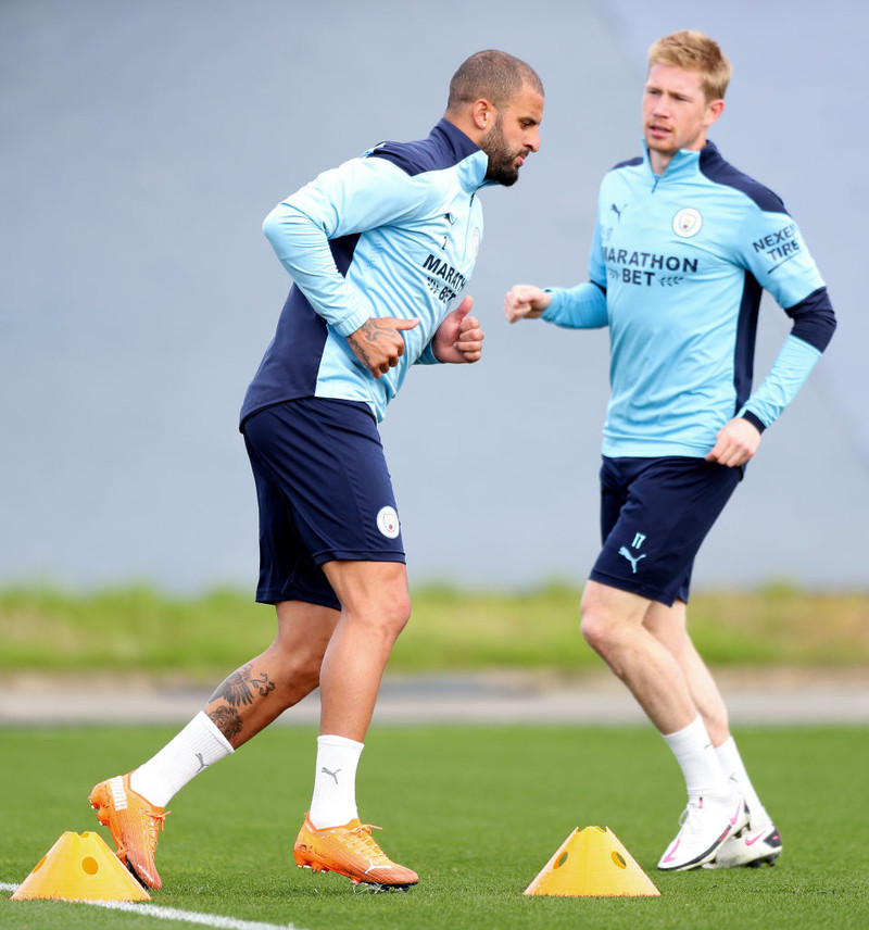 Kevin De Bruyne er að hefja æfingar aftur eftir Covid smit