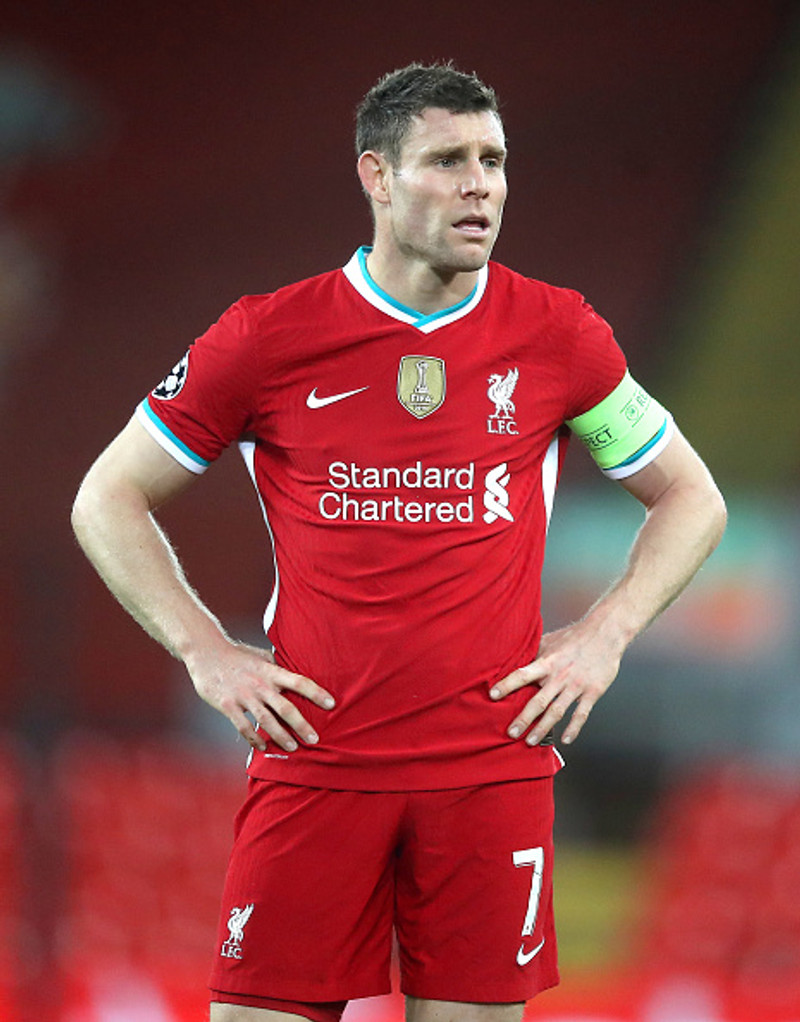 Milner er fyrirliði í sínum síðasta leik fyrir Liverpool