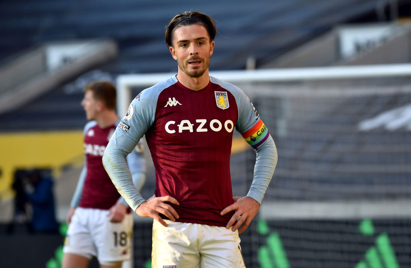 Jack Grealish loksins skipt af velli