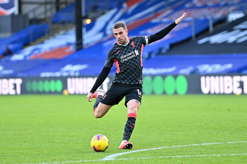 Jordan Henderson spilaði í miðverði gegn Southampton