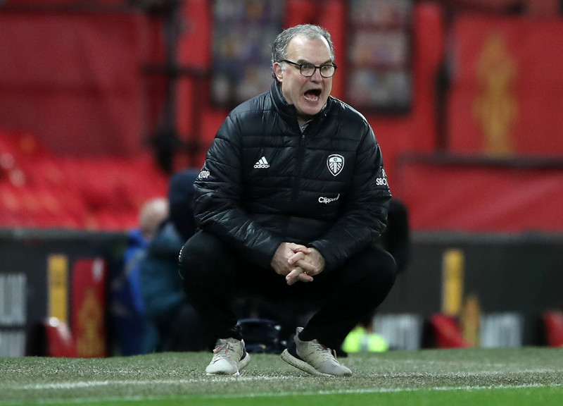 Bielsa segir að hann hafi ekki rætt við Leeds um nýjan samning