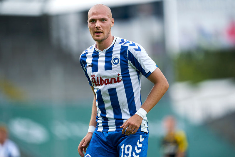 Aron Elís Þrándarson, hárið?