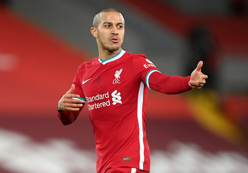 Ferdinand hissa að Thiago sé á bekknum
