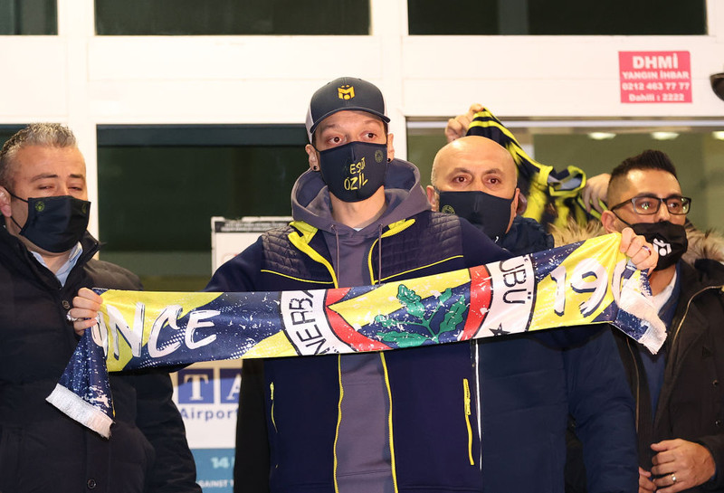 Mesut Özil við komuna til Tyrklands í vikunni.
