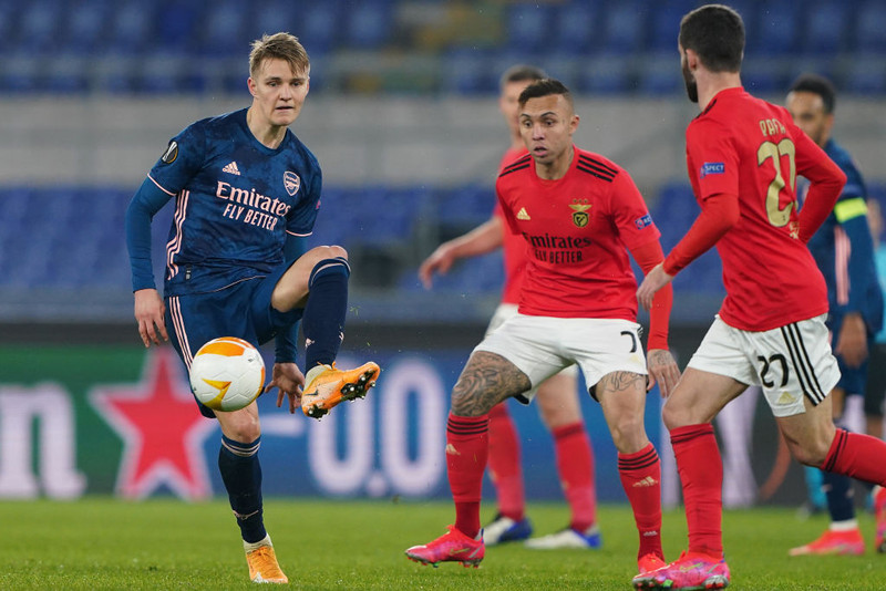 Odegaard í baráttunni í kvöld.