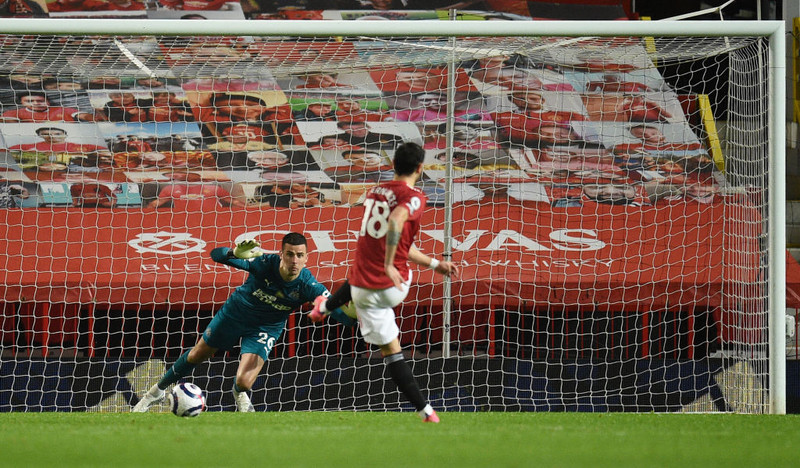 Sjáðu furðulega skutlu Darlow - Truflaði hik Bruno?