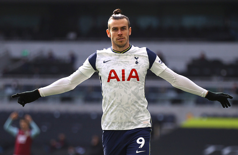 Gareth Bale er í byrjunarliðinu.