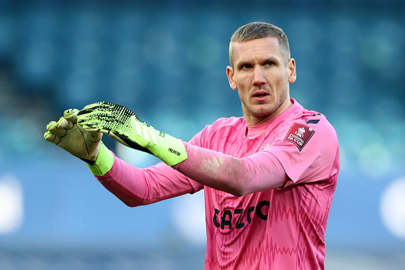 Man City biður Robin Olsen afsökunar