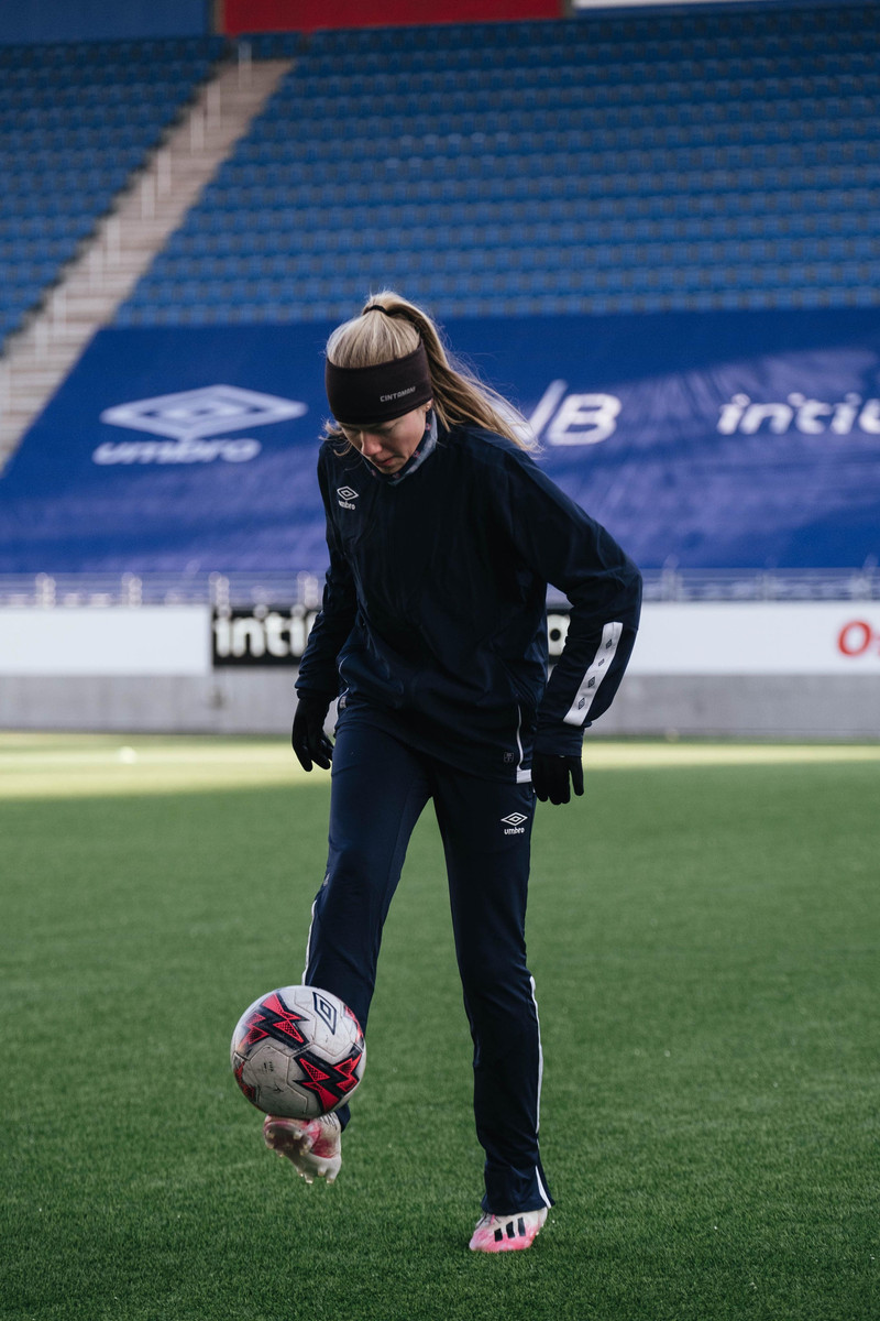 Á æfingu með Vålerenga.