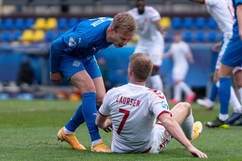 Myndir: Jón Dagur hraunaði yfir Laursen