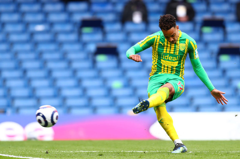 Miðja - Matheus Pereira (West Brom): Skoraði tvö mörk og var maður leiksins í sigrinum ótrúlega gegn Chelsea.