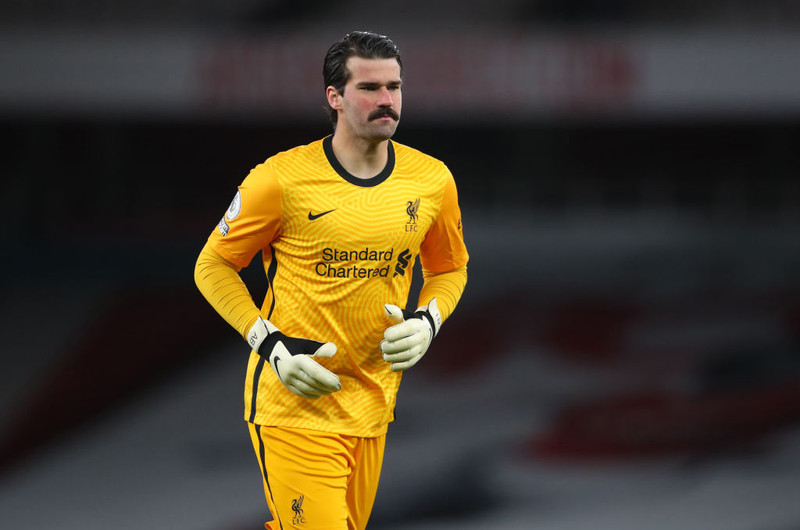 Markvörður - Alisson (Liverpool): Brassinn var öryggið uppmálað og fullur sjálfstrausts. Þá hefur hann líka framlengt mottumars!