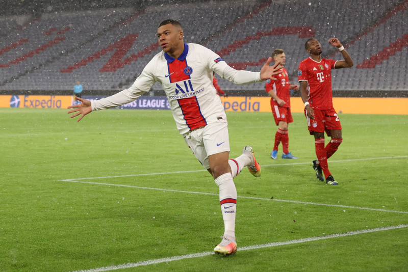 Mbappe ferðaðist með til Manchester