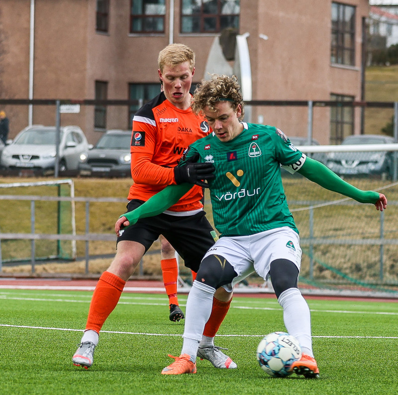 Boltinn er að byrja að rúlla!