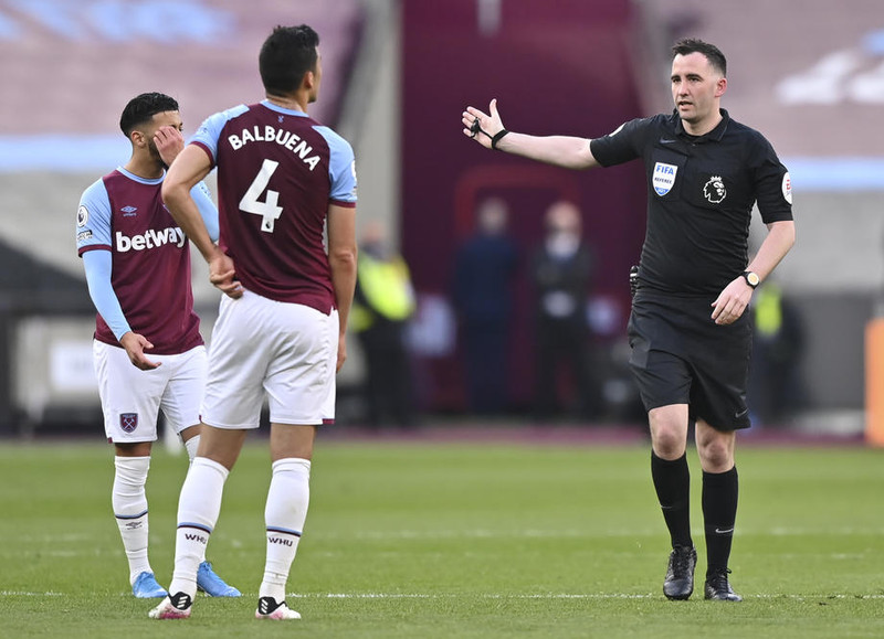 Chris Kavanagh dæmir leik Leeds og Arsenal