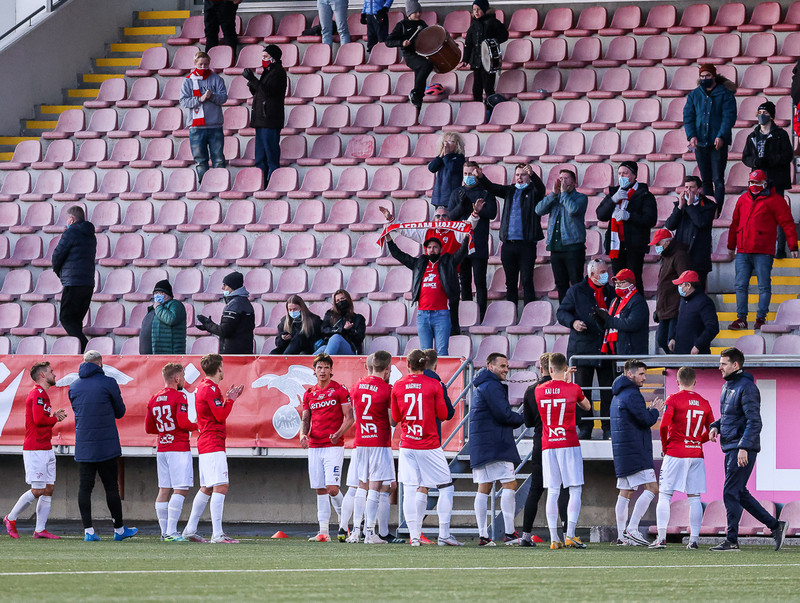 Ísland um helgina - Valur heimsækir FH