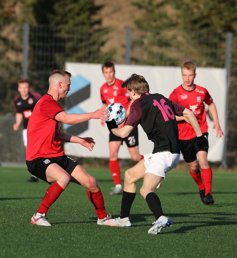 Myndaveisla: Afturelding burstaði SR