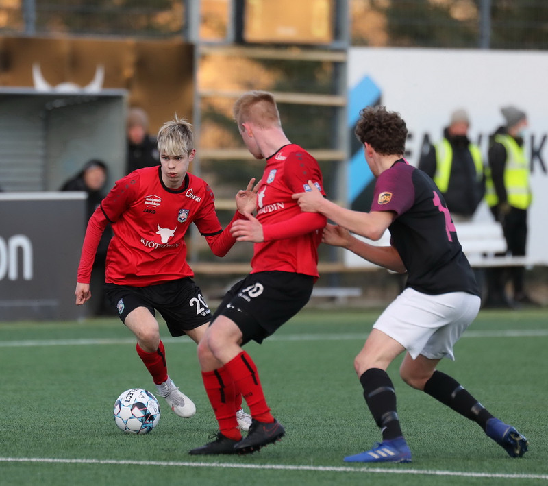 Myndaveisla: Afturelding burstaði SR
