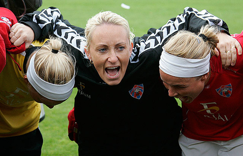 Elísabet var þjálfari Vals áður en hún tók við Kristianstad 2009.