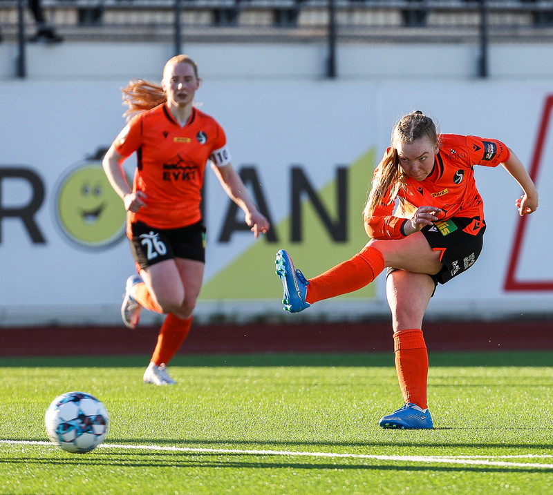 Sara Dögg Ásþórsdóttir skoraði fyrstu tvö mörk Fylkis