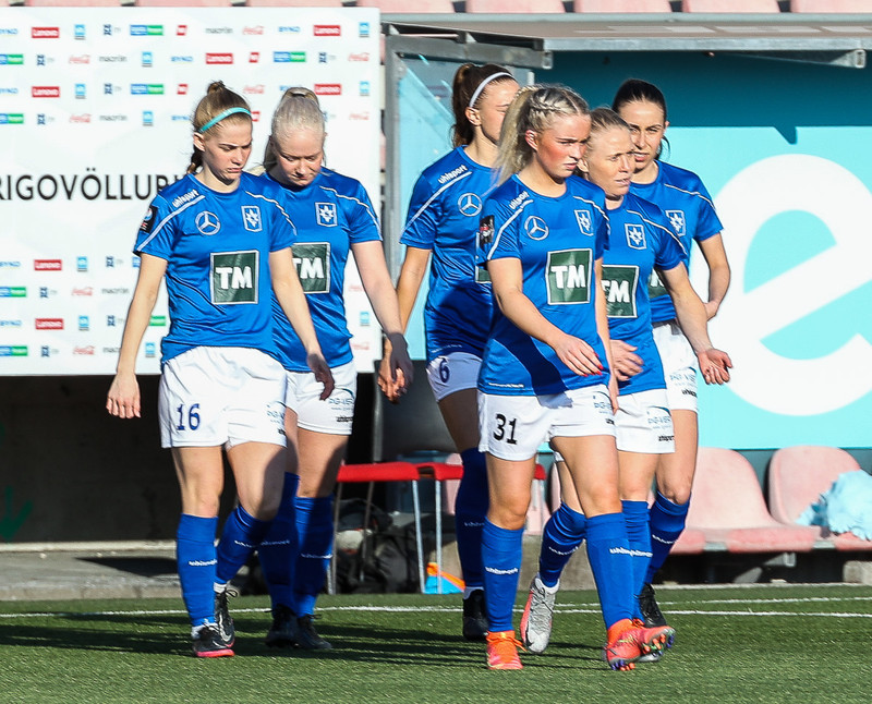 Myndaveisla: Valur vann Stjörnuna í fyrsta leik