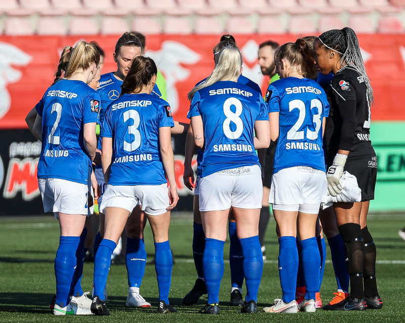 Myndaveisla: Valur vann Stjörnuna í fyrsta leik