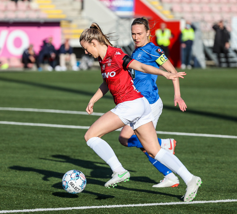 Myndaveisla: Valur vann Stjörnuna í fyrsta leik