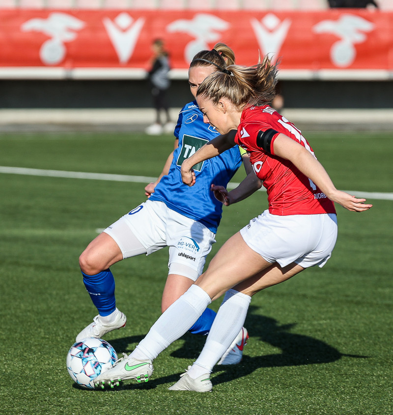 Myndaveisla: Valur vann Stjörnuna í fyrsta leik