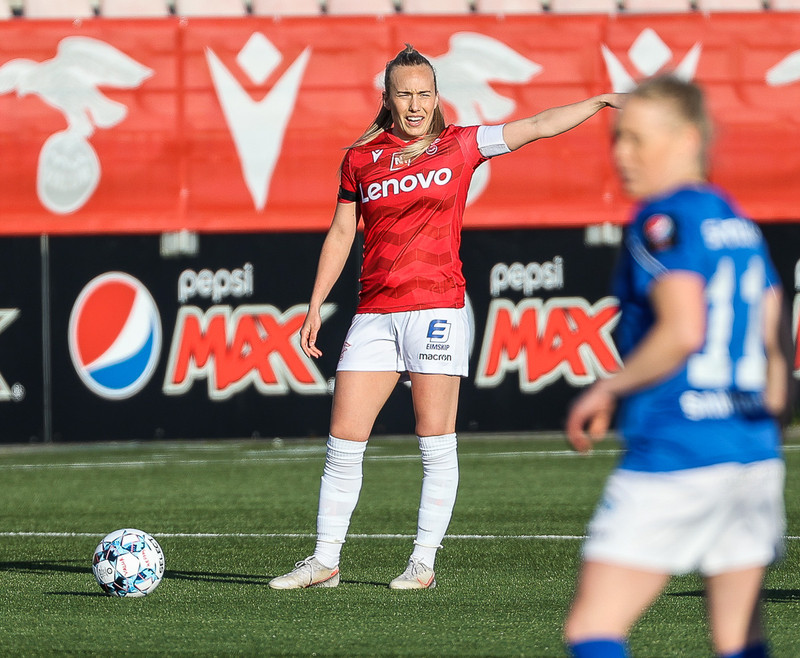Myndaveisla: Valur vann Stjörnuna í fyrsta leik