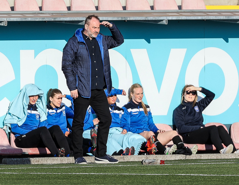 Myndaveisla: Valur vann Stjörnuna í fyrsta leik