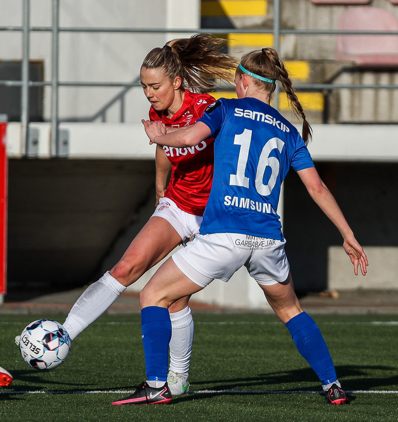 Myndaveisla: Valur vann Stjörnuna í fyrsta leik