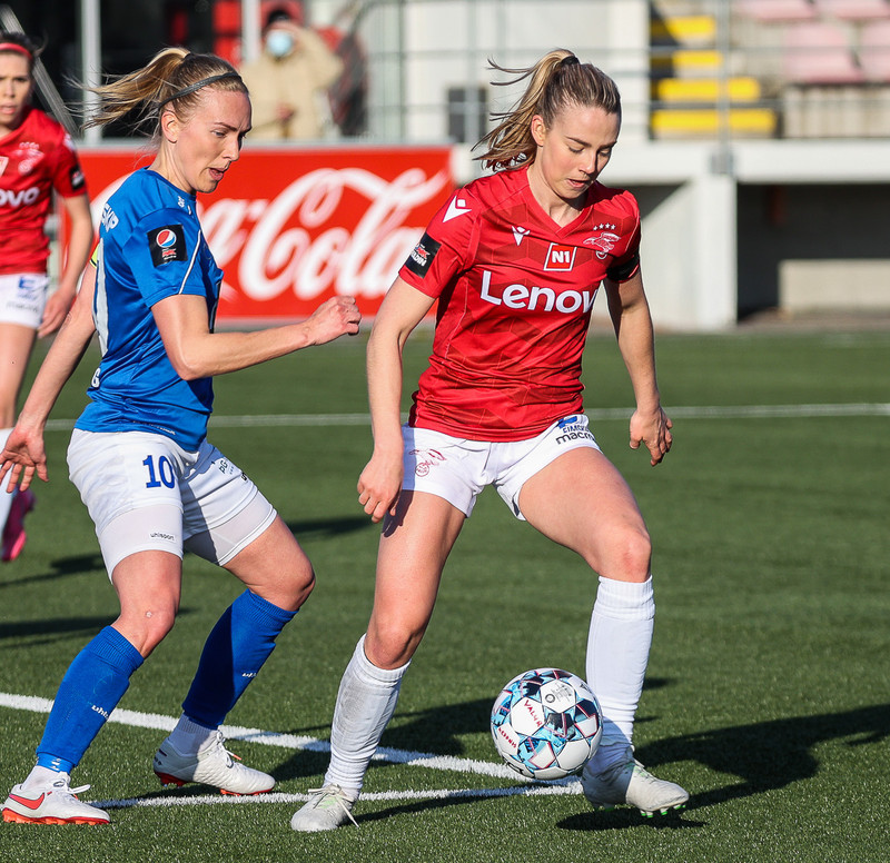 Myndaveisla: Valur vann Stjörnuna í fyrsta leik