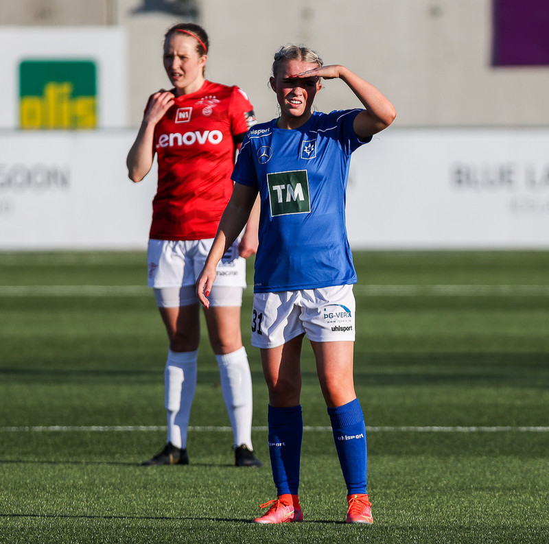 Myndaveisla: Valur vann Stjörnuna í fyrsta leik