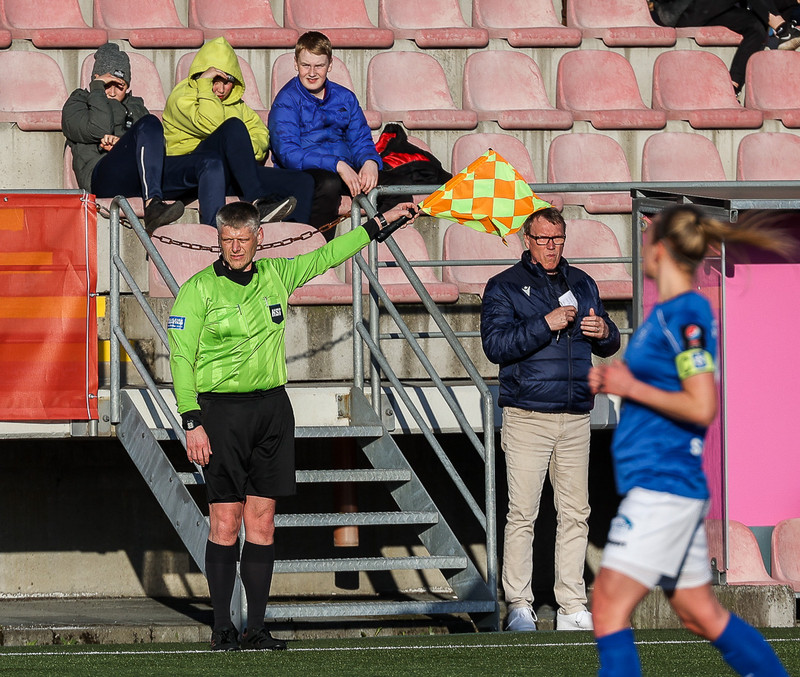 Myndaveisla: Valur vann Stjörnuna í fyrsta leik