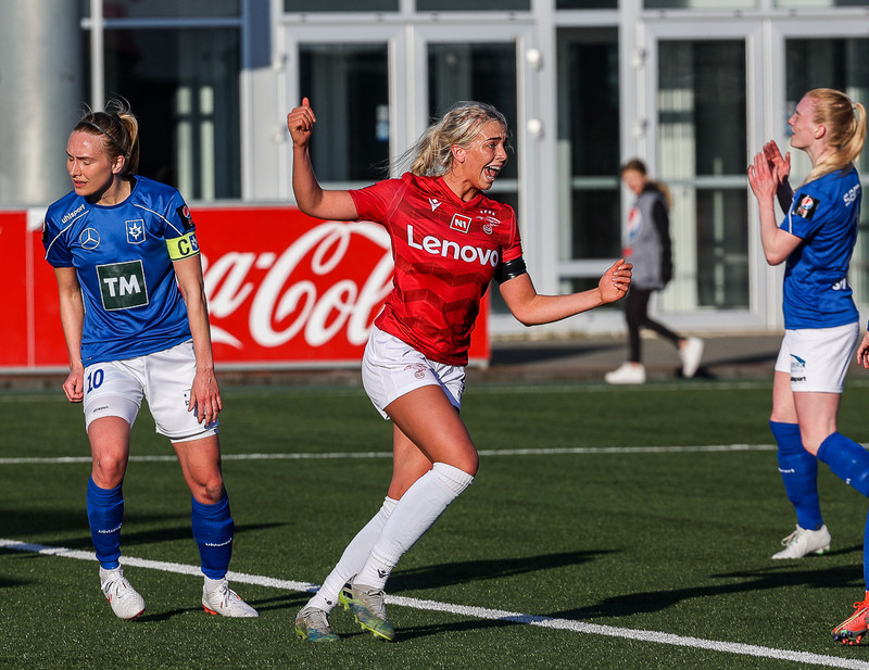 Myndaveisla: Valur vann Stjörnuna í fyrsta leik
