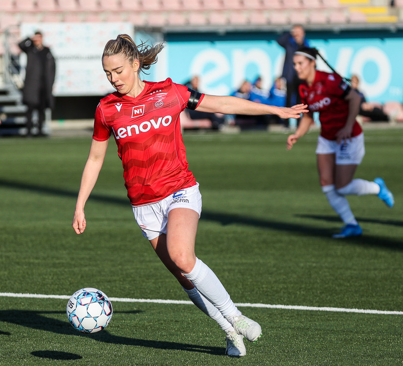 Myndaveisla: Valur vann Stjörnuna í fyrsta leik