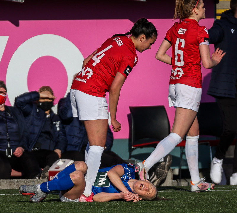 Myndaveisla: Valur vann Stjörnuna í fyrsta leik