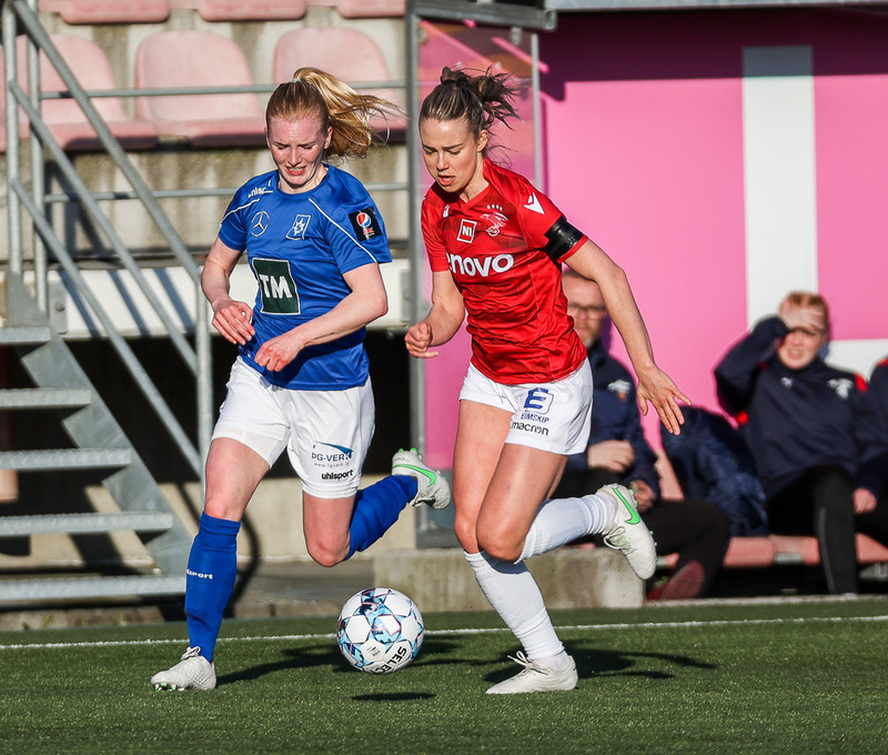 Myndaveisla: Valur vann Stjörnuna í fyrsta leik