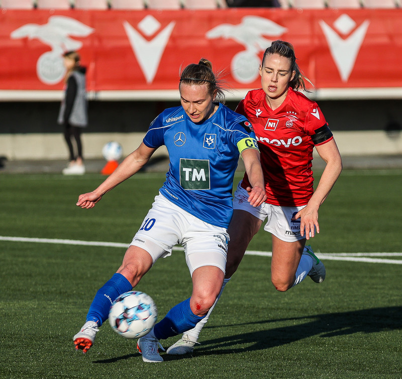 Myndaveisla: Valur vann Stjörnuna í fyrsta leik