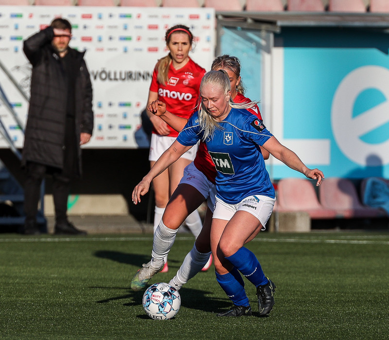 Myndaveisla: Valur vann Stjörnuna í fyrsta leik