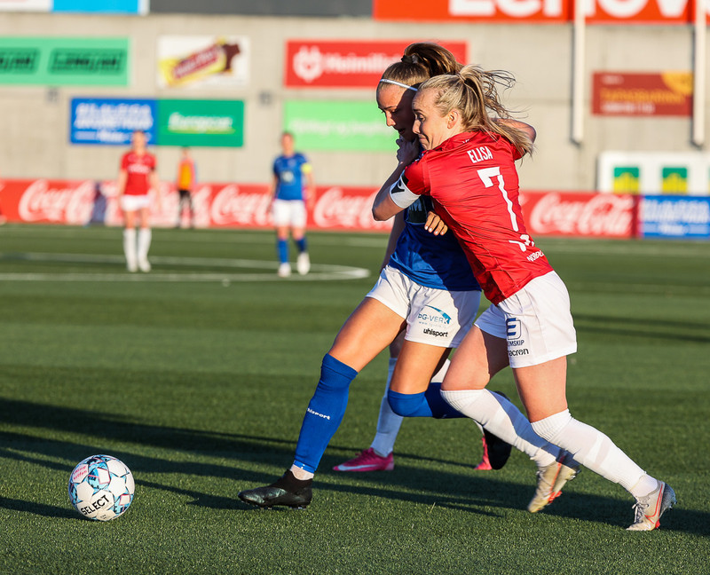 Myndaveisla: Valur vann Stjörnuna í fyrsta leik