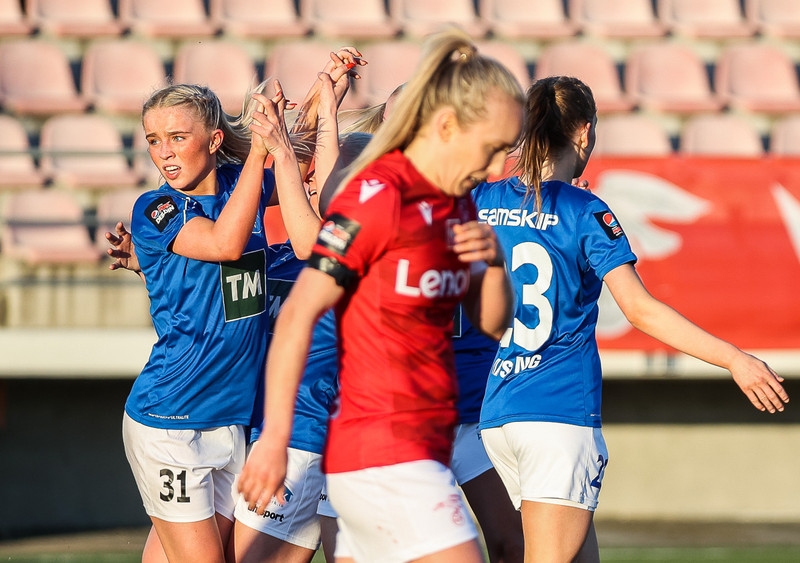 Myndaveisla: Valur vann Stjörnuna í fyrsta leik