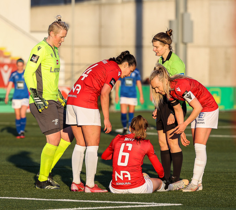 Myndaveisla: Valur vann Stjörnuna í fyrsta leik