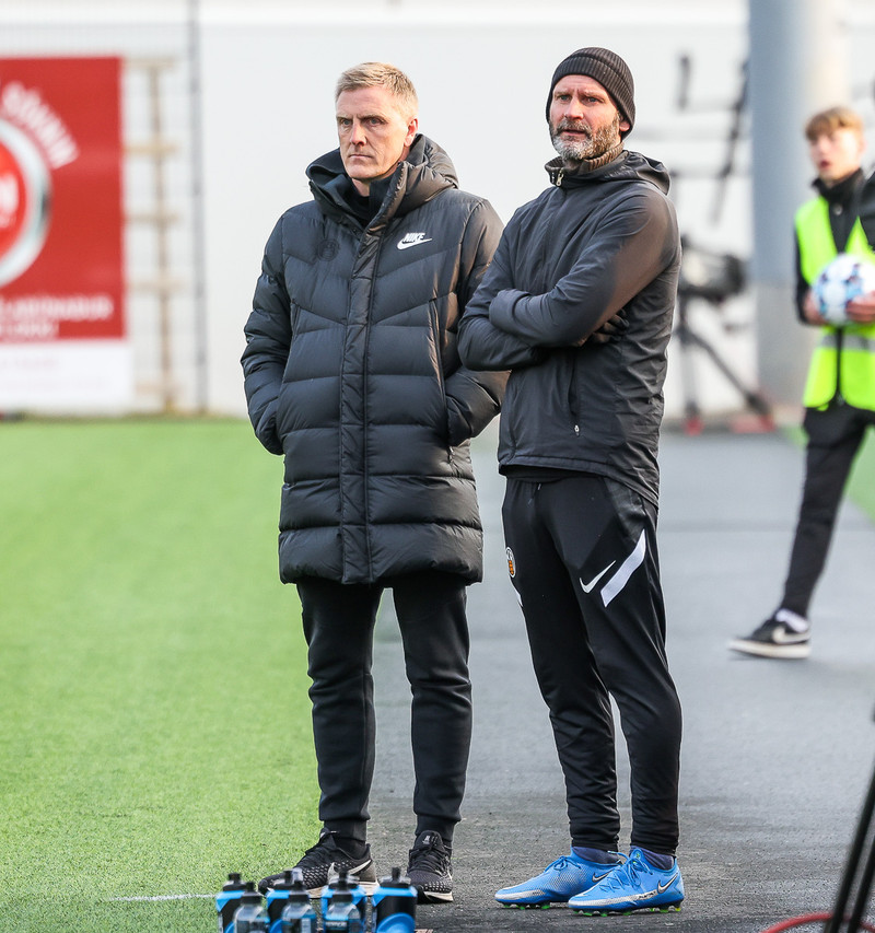 Rúnar Kristinsson, þjálfari KR, og aðstoðarmaður hans Sigurvin Ólafsson.